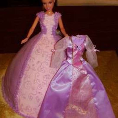 Barbie Princess Rapunzul Cake