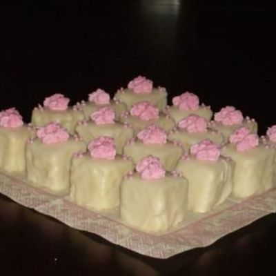 Baby Bootie Petit Fours