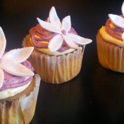 Sugar Flower Cupcakes