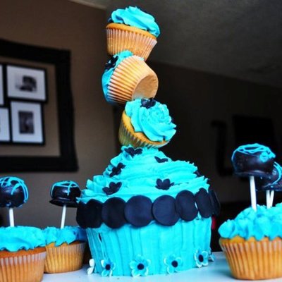 Topsy Turvy Cupcake!
