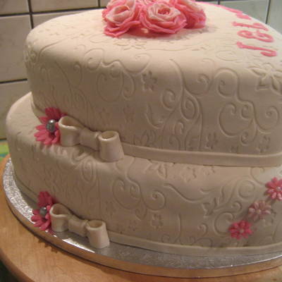 Heart Shaped Weddingcake