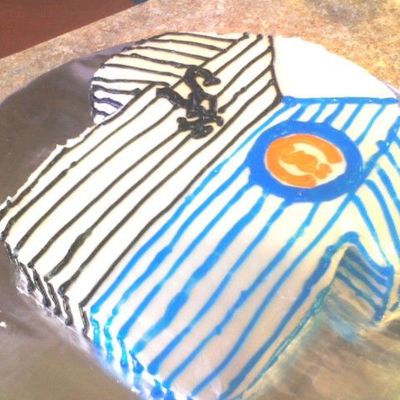 Cubs/sox Jersey Cake