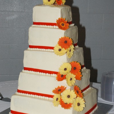 Buttercream And Daisies