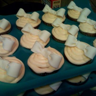 Falls Spiced Cupcakes With Bows