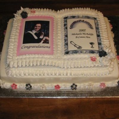 Grad Cake