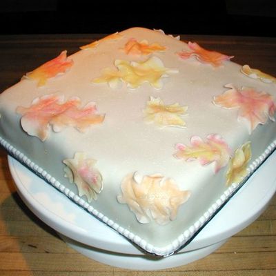 Fall Leaves Cake (Course 3, Cake 1)