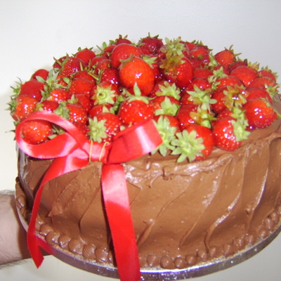 Chocolate And Strawberry Cake
