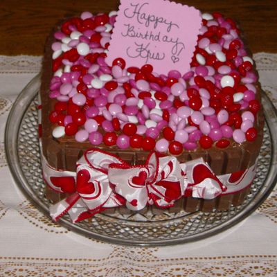 Kit Kat Birthday/valentine Cake