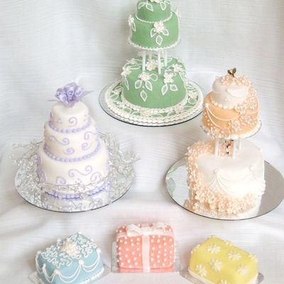 Mini Wedding Cake - Full Display Set
