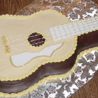 Guitar Cake