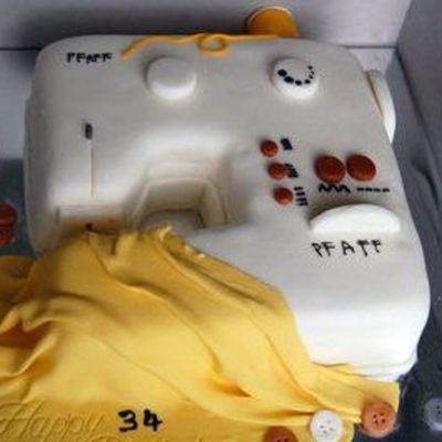 Sewing Machine Cake