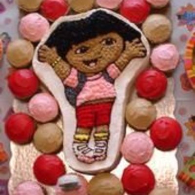 Dora W/ Cupcakes