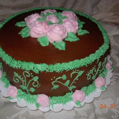 Round Pink And Brown Cake