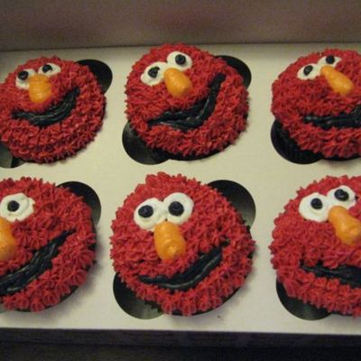 Elmo Cupcake