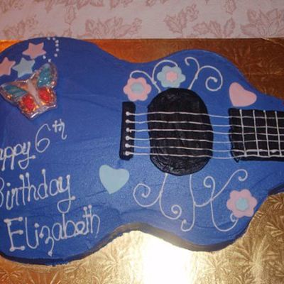 Hannah Montant Guitar