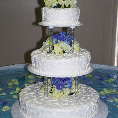 Lisa's Wedding Cake