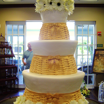 Wicker Basket Wedding Cake