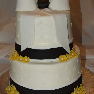 Black And White Birthday Cake