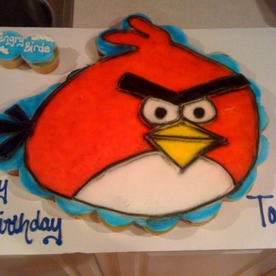 42 Ct. Cupcake Cake Angry Birds