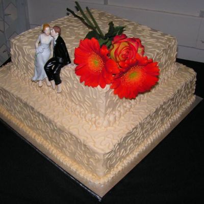 Ivory Wedding Cake