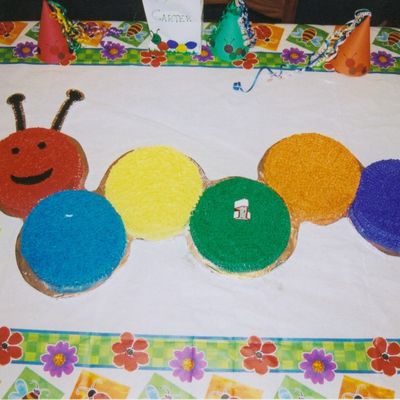 Catepilar Cake