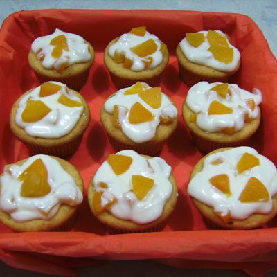 Peachy Keen Cupcakes