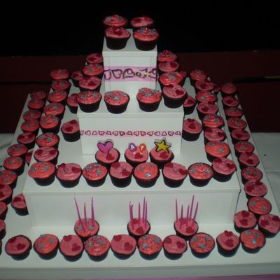 Engagement Cupcakes