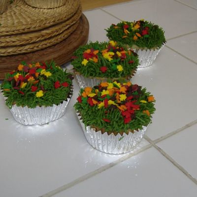 Fall Leaves Cupcakes.