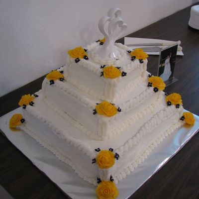 Yellow Rose Cake