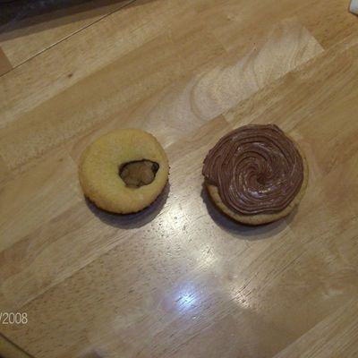 Cookie Dogh Cupcakes W/ Chocolate Buttercream