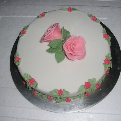 Cake To A Girlfriends Birthday