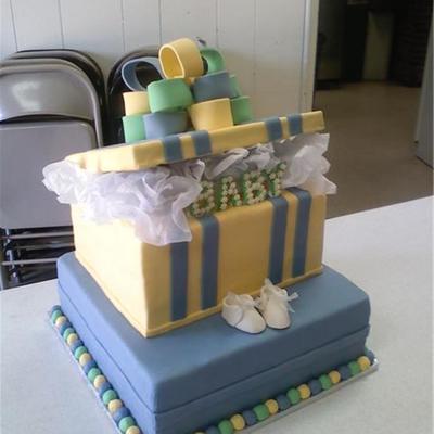 Baby Present Cake