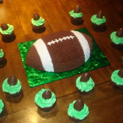 Football Cake/cupcakes