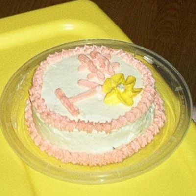 Teyas_1St_Cake.jpg