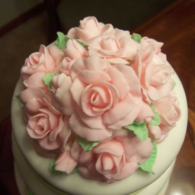 Gumpaste Roses