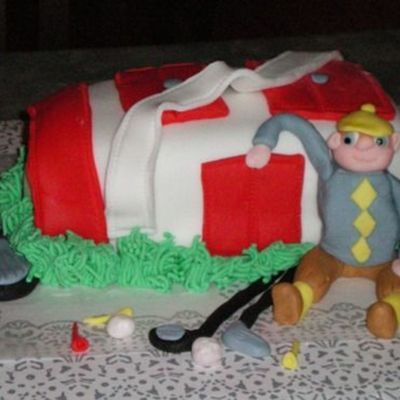 Golf Bag And Cake