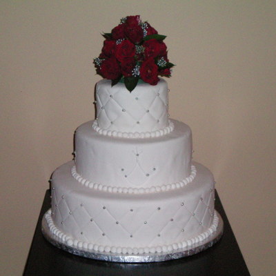 White Cake With Roses