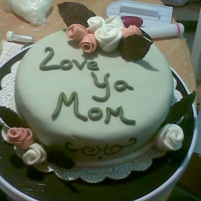 My First Fondant Cake!!