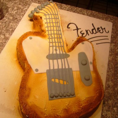 Guitar Cake