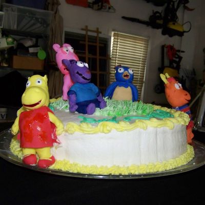 Backyardigans Cake