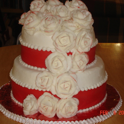 Red And White Wedding Cake