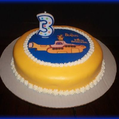 The Beatles - Yellow Submarine Birthday Cake