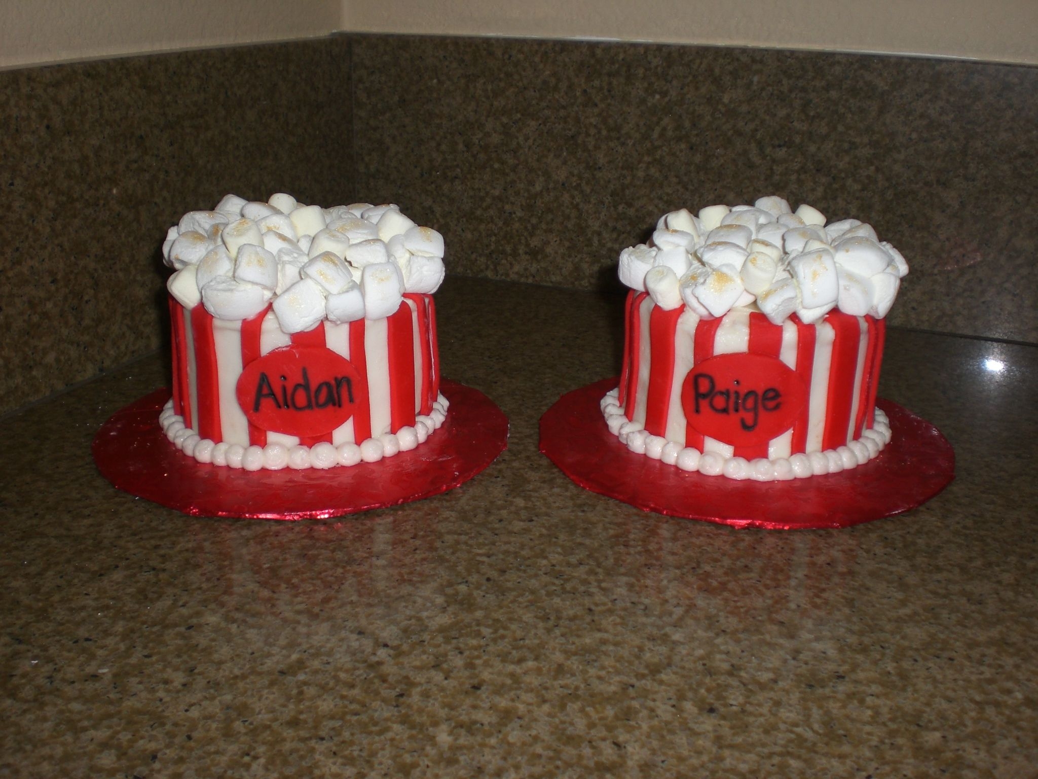 Popcorn 'bucket' Cakes