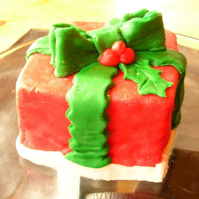 Red Package Green Ribbon