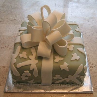 Wilton 3 Package Cake