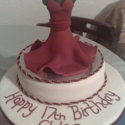 Manequin Dress Cake