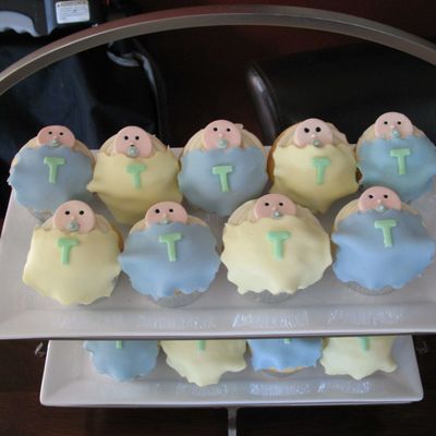 Baby Shower Cupcakes