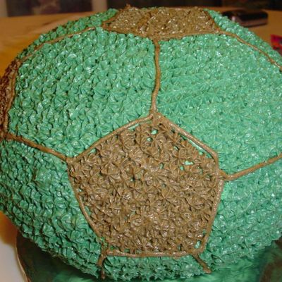 Soccerball_Cake3.jpg