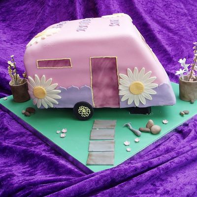 Caravan/gardener's Birthday Cake