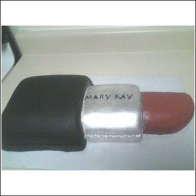 Lipstick Cake